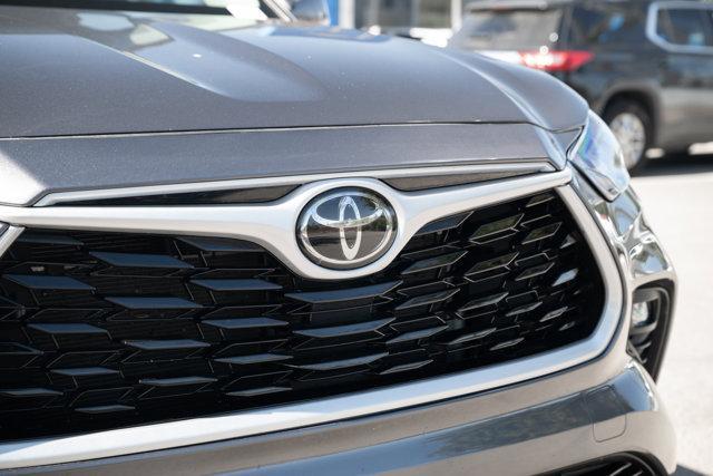 used 2024 Toyota Highlander car, priced at $33,691