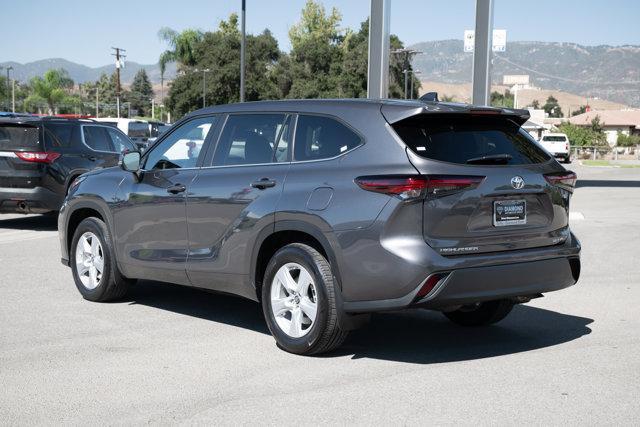 used 2024 Toyota Highlander car, priced at $33,691