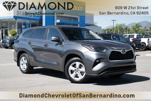 used 2024 Toyota Highlander car, priced at $33,691