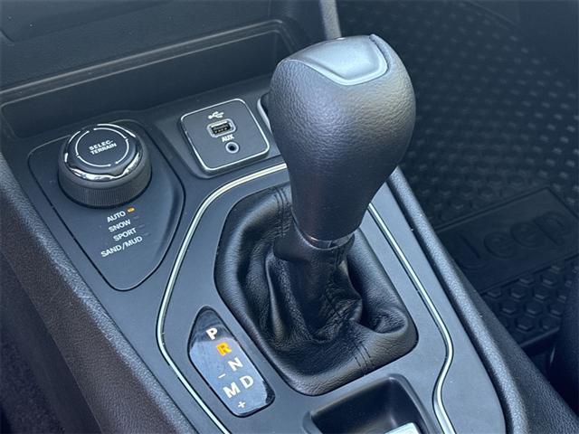 used 2019 Jeep Cherokee car, priced at $14,989