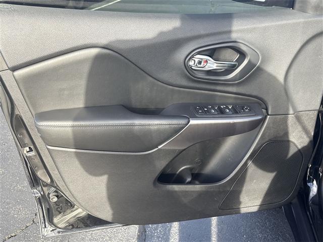 used 2019 Jeep Cherokee car, priced at $14,989
