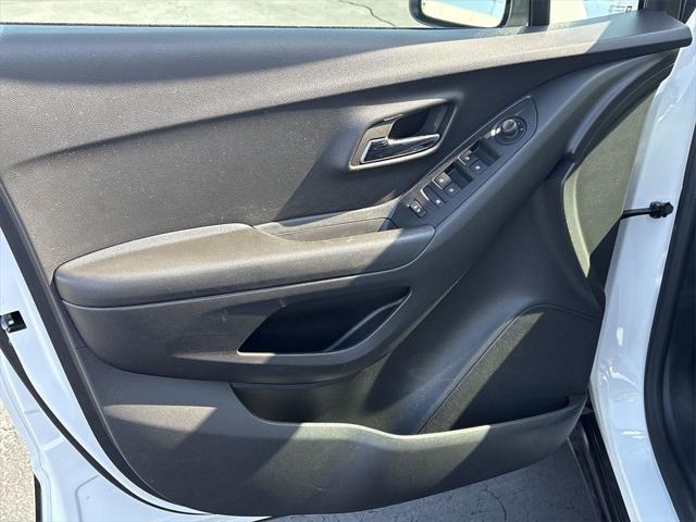 used 2022 Chevrolet Trax car, priced at $17,295