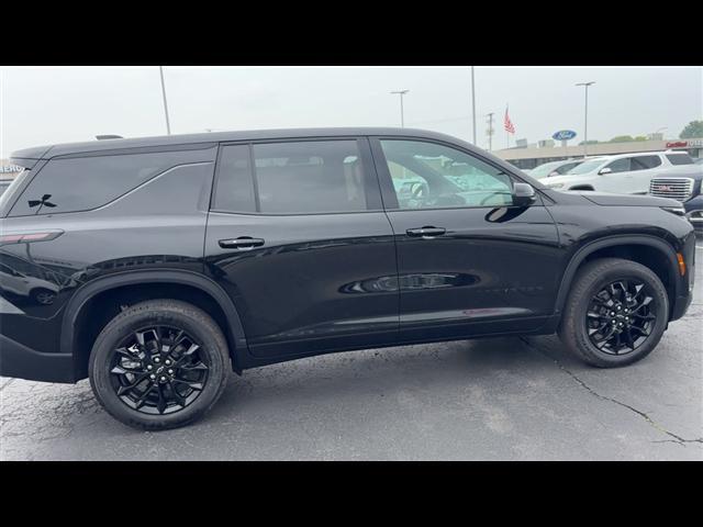 used 2024 Chevrolet Traverse car, priced at $37,995