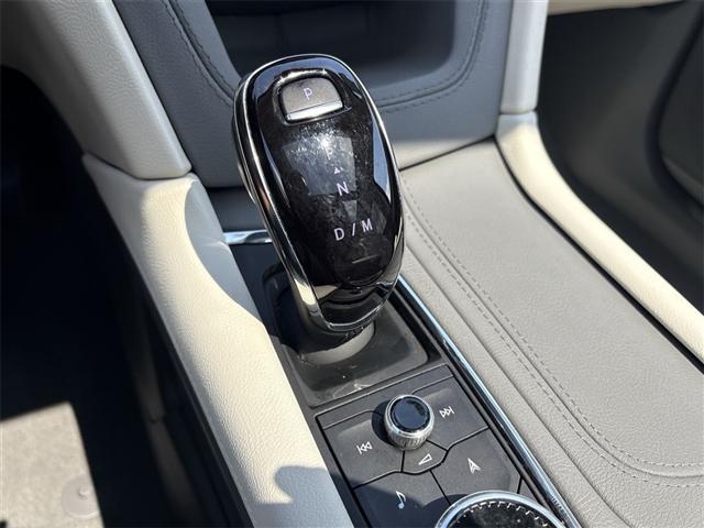used 2024 Cadillac XT5 car, priced at $40,995