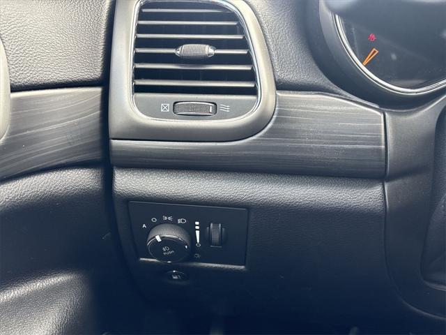 used 2022 Jeep Grand Cherokee car, priced at $29,475
