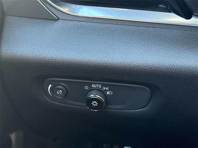 used 2023 Chevrolet Traverse car, priced at $32,225