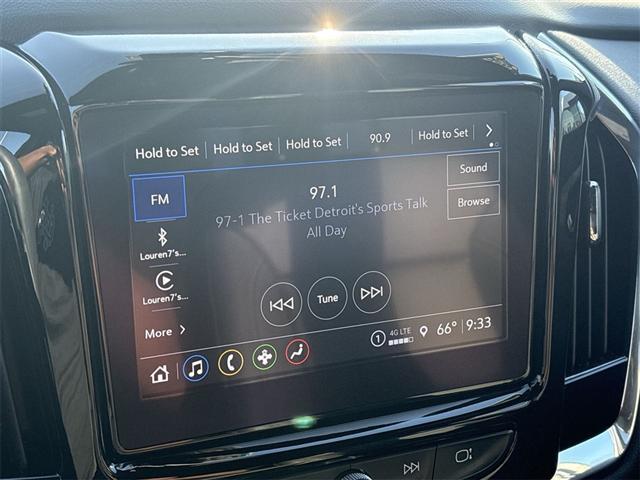 used 2023 Chevrolet Traverse car, priced at $32,225