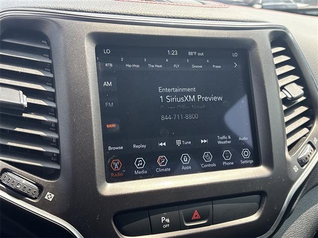 used 2020 Jeep Cherokee car, priced at $18,495