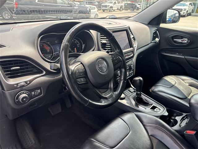 used 2020 Jeep Cherokee car, priced at $18,495