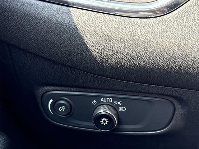 used 2022 Chevrolet Equinox car, priced at $18,995