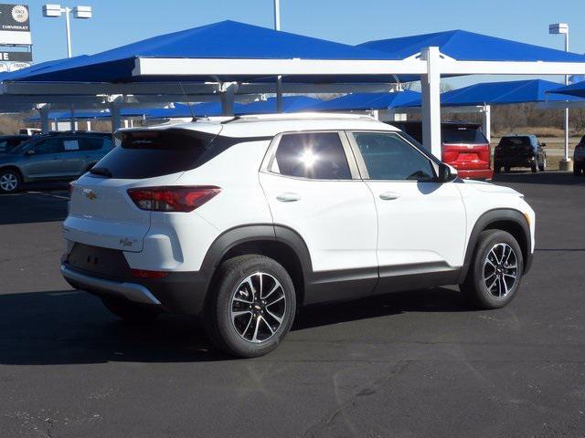 new 2025 Chevrolet TrailBlazer car, priced at $29,527