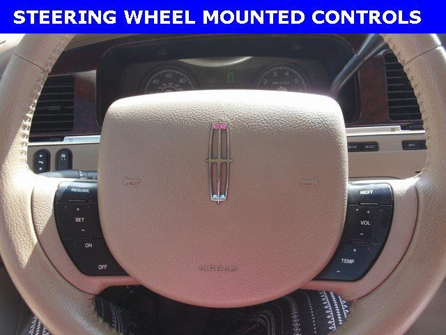 used 2006 Lincoln Town Car car, priced at $6,153