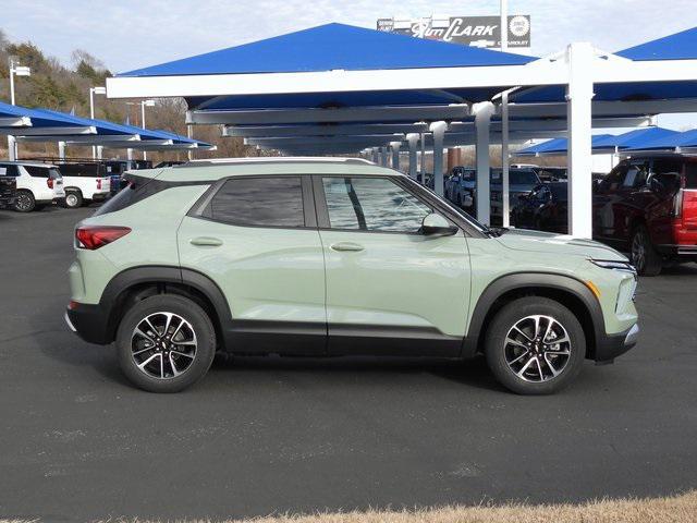 new 2025 Chevrolet TrailBlazer car, priced at $29,527