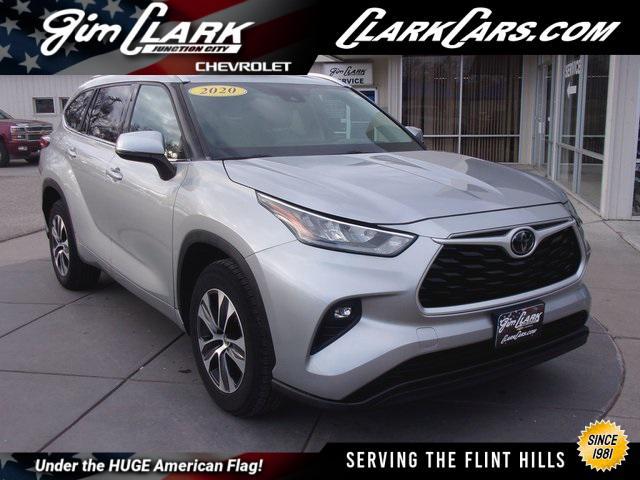 used 2020 Toyota Highlander car, priced at $29,396