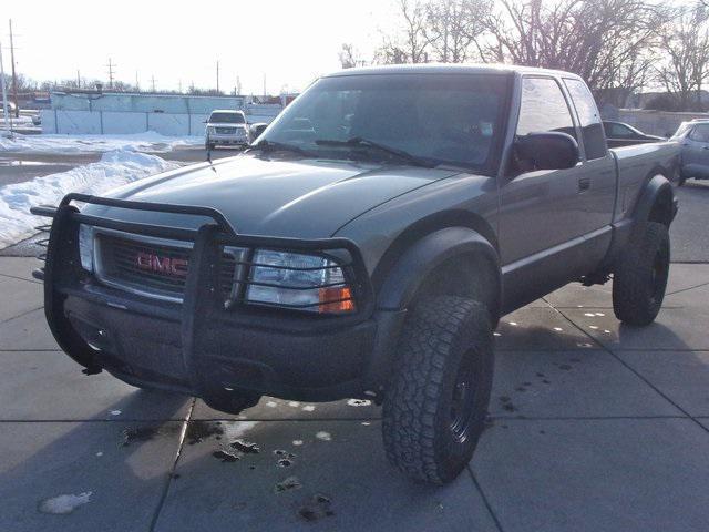 used 2000 GMC Sonoma car, priced at $4,995