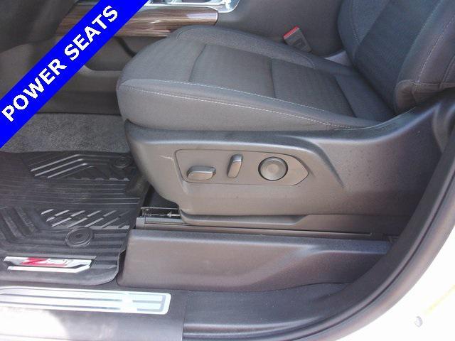 used 2024 Chevrolet Silverado 1500 car, priced at $43,989