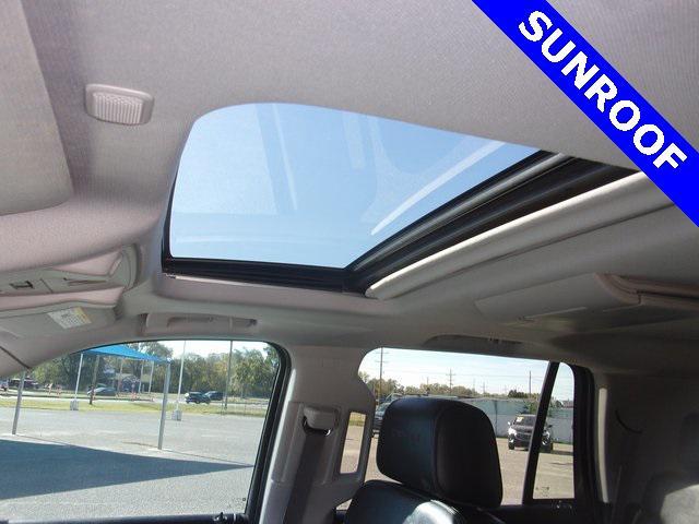 used 2015 GMC Yukon car, priced at $21,327