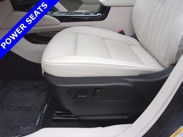 used 2023 Buick Envision car, priced at $36,978