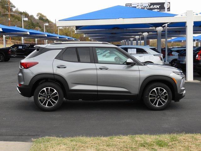 new 2025 Chevrolet TrailBlazer car, priced at $28,340