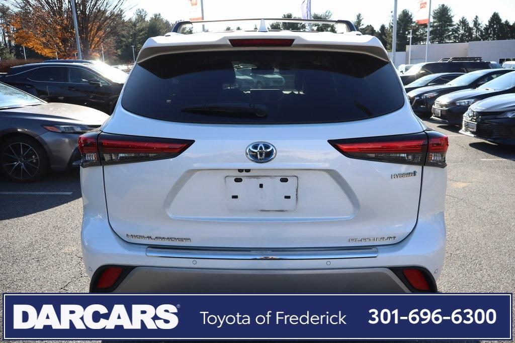 used 2020 Toyota Highlander Hybrid car, priced at $34,391