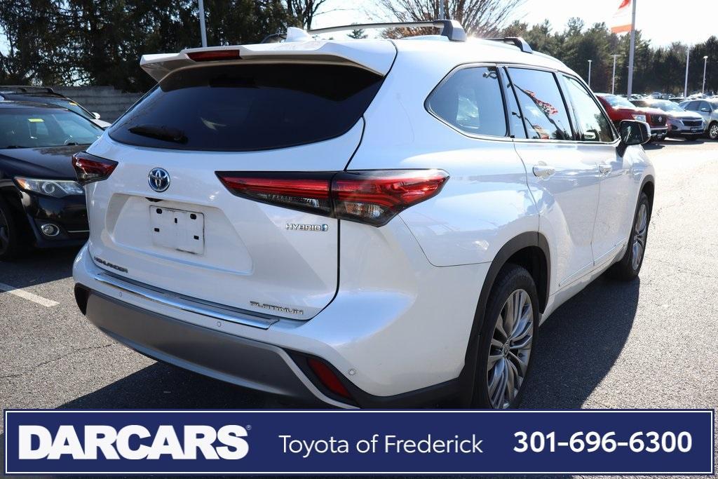 used 2020 Toyota Highlander Hybrid car, priced at $34,391