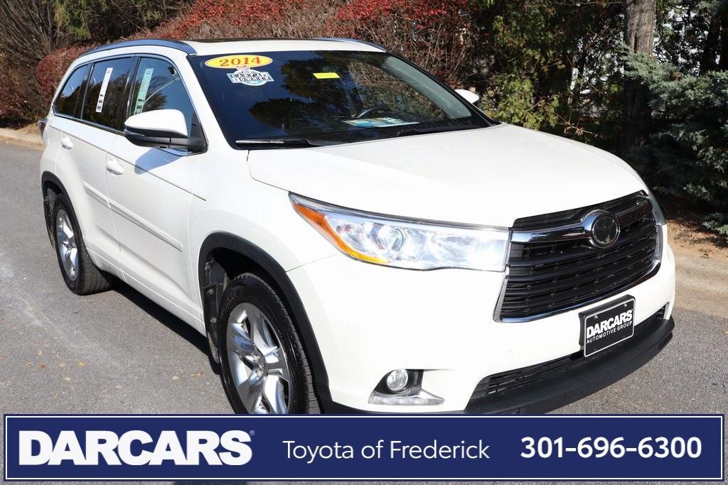 used 2014 Toyota Highlander car, priced at $17,291