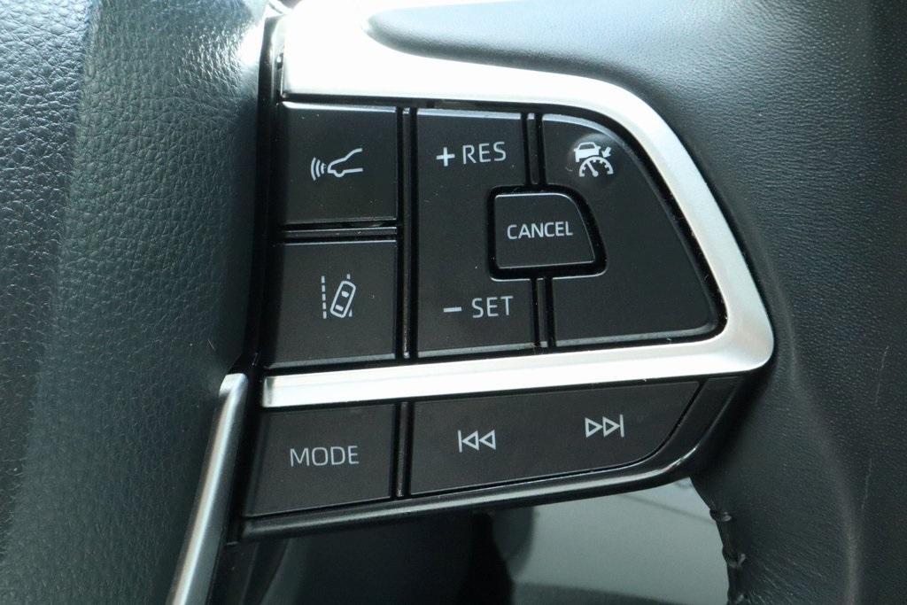 used 2023 Toyota Highlander car, priced at $30,940