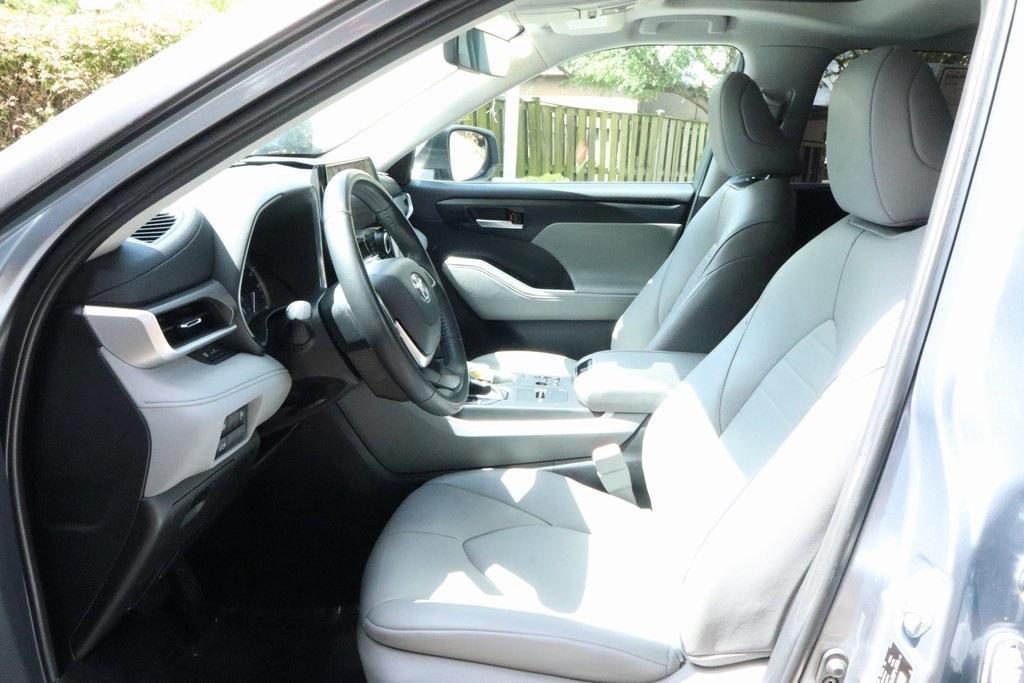 used 2023 Toyota Highlander car, priced at $30,940
