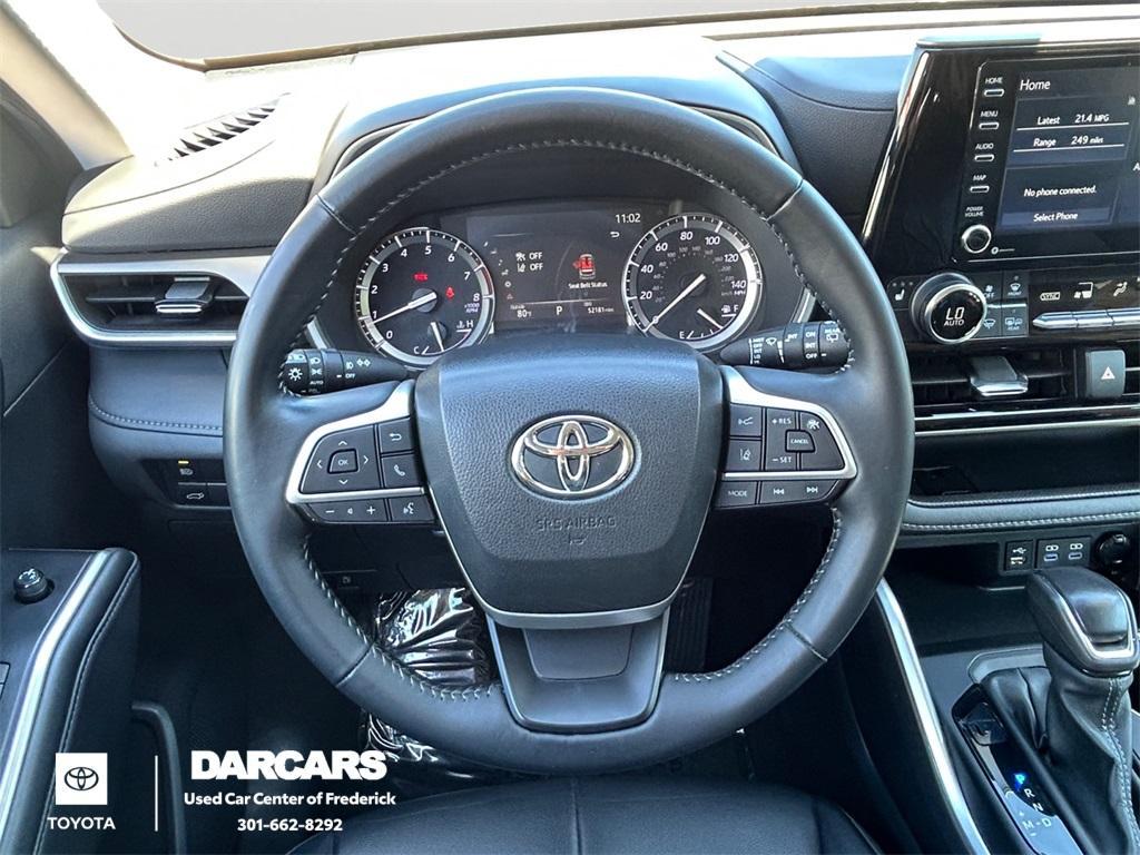 used 2022 Toyota Highlander car, priced at $32,740