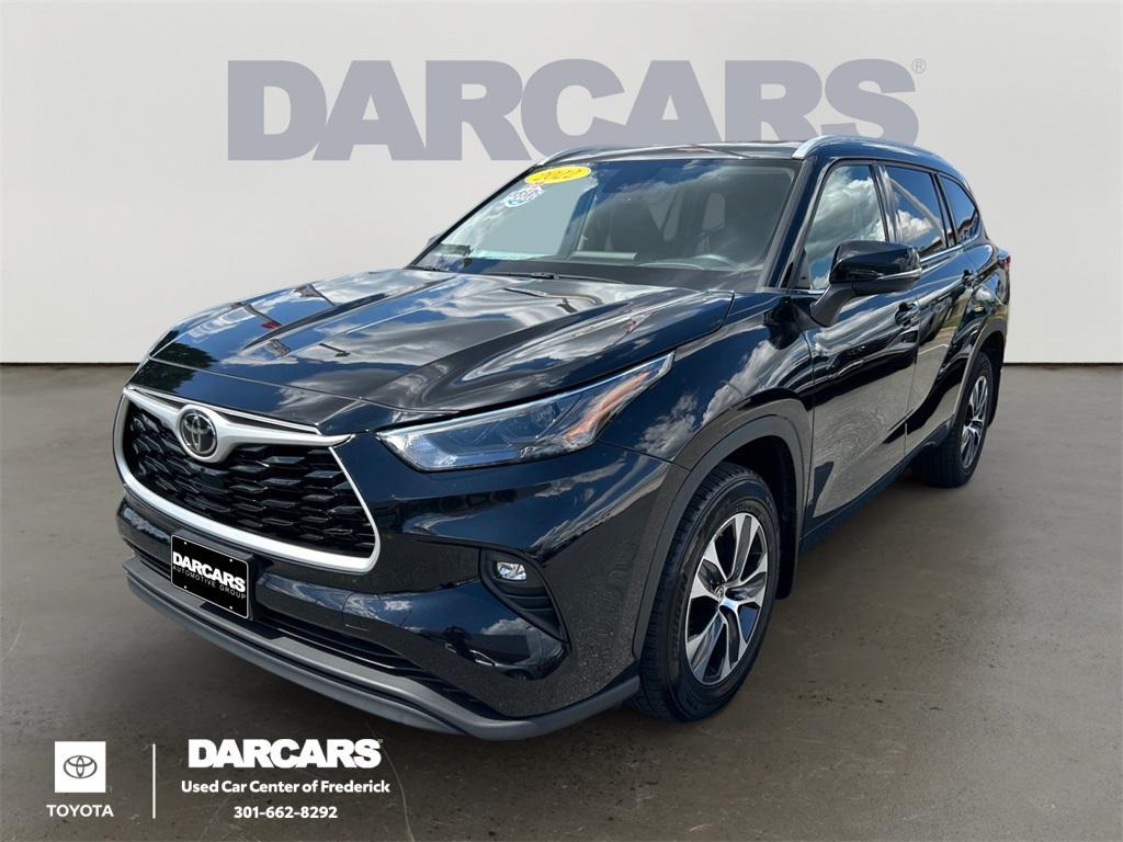 used 2022 Toyota Highlander car, priced at $32,740