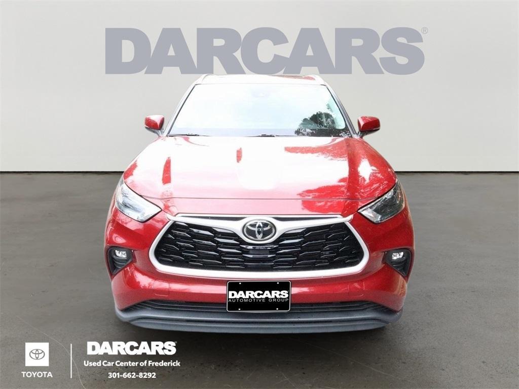 used 2022 Toyota Highlander car, priced at $22,000