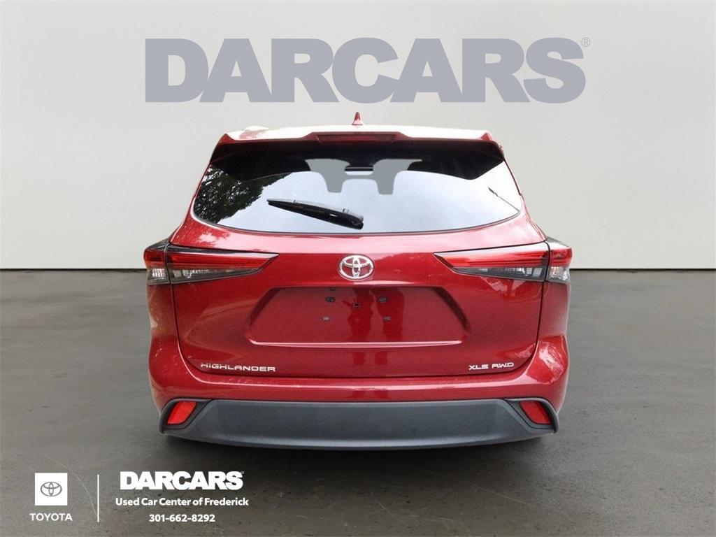 used 2022 Toyota Highlander car, priced at $22,000