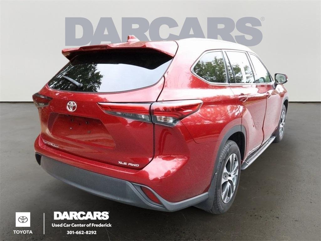 used 2022 Toyota Highlander car, priced at $22,000