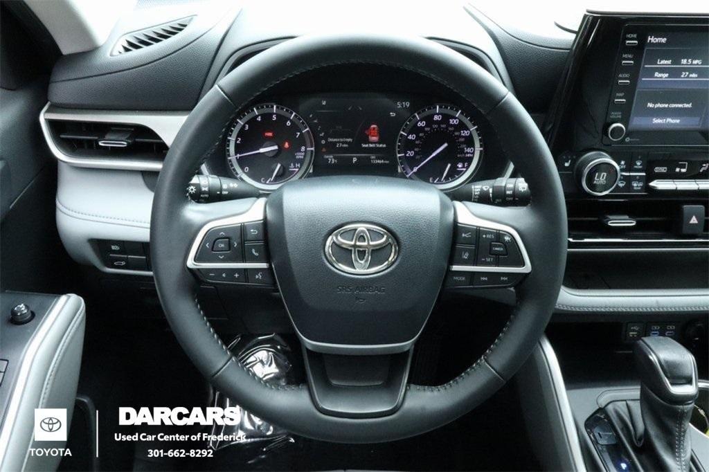 used 2022 Toyota Highlander car, priced at $22,000