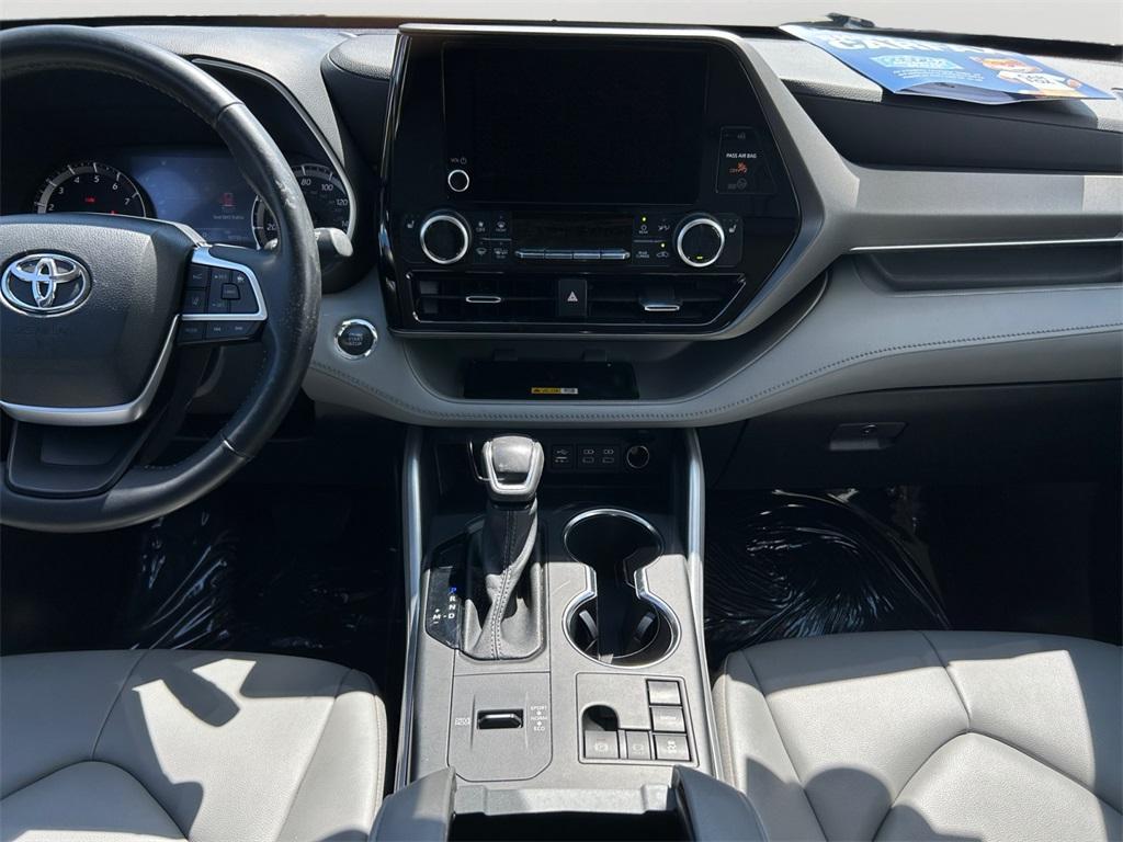 used 2023 Toyota Highlander car, priced at $34,840