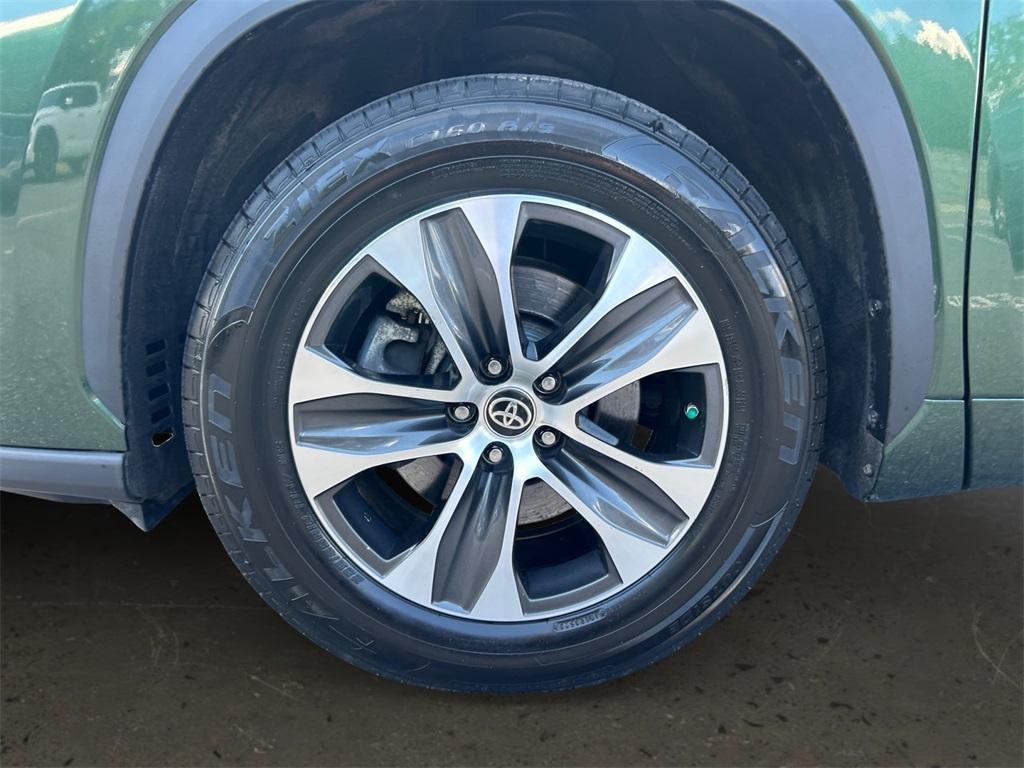 used 2023 Toyota Highlander car, priced at $34,840