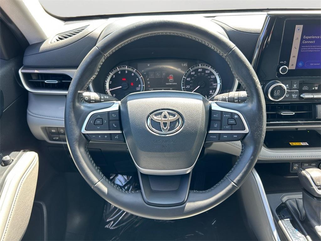 used 2023 Toyota Highlander car, priced at $34,840