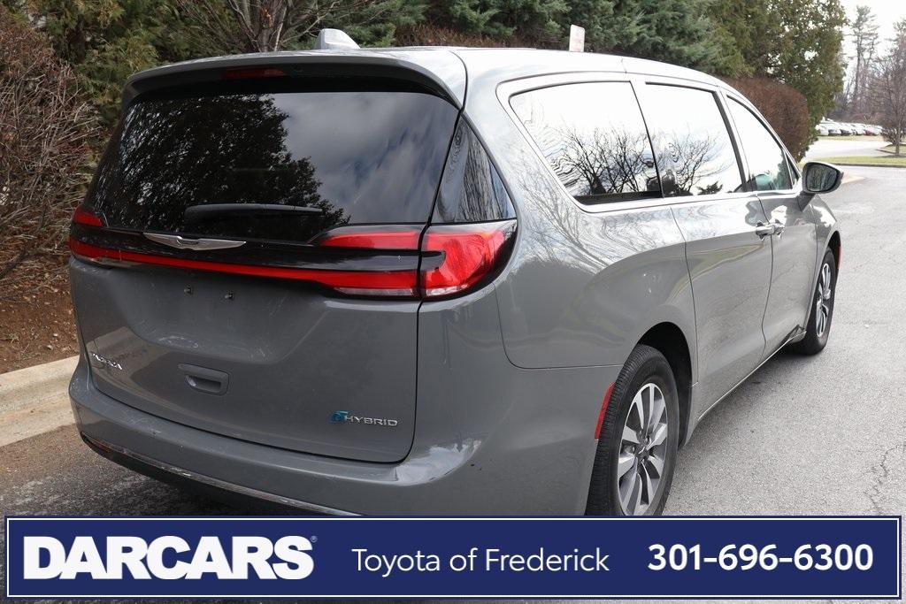 used 2022 Chrysler Pacifica Hybrid car, priced at $22,491