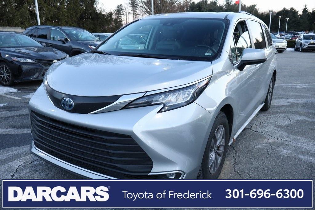 used 2023 Toyota Sienna car, priced at $40,691