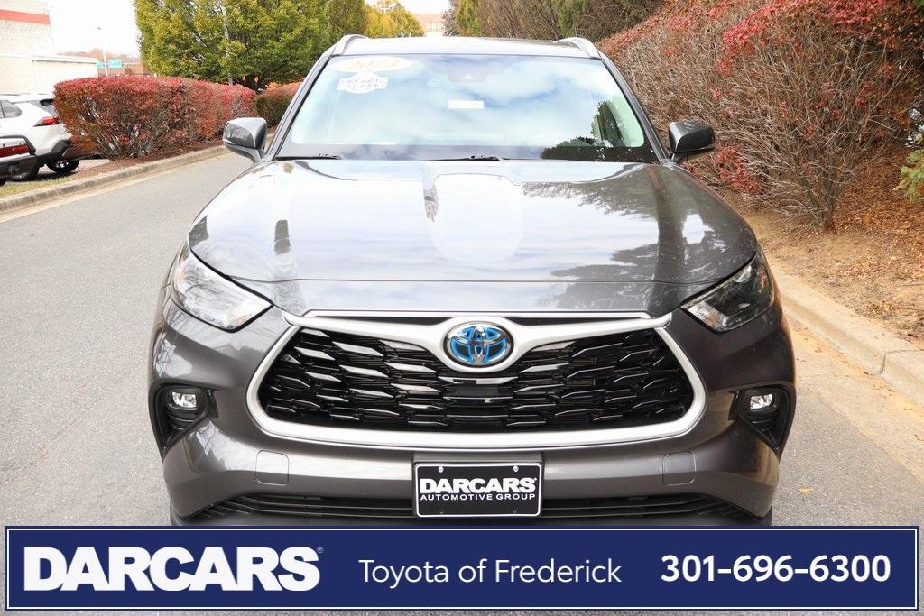 used 2023 Toyota Highlander Hybrid car, priced at $42,991