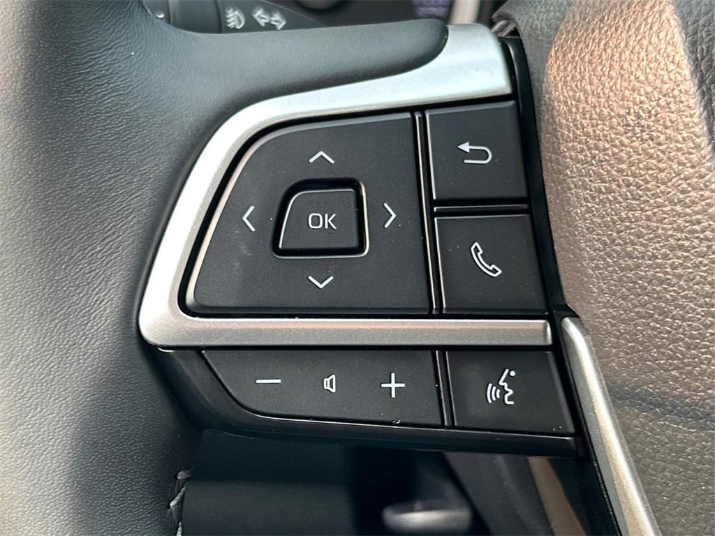 used 2024 Toyota Highlander car, priced at $43,940