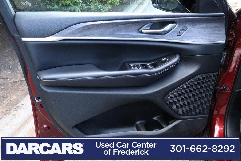 used 2023 Jeep Grand Cherokee L car, priced at $24,340