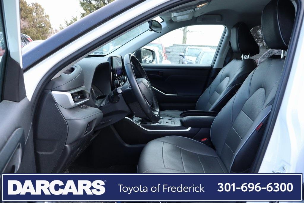 used 2023 Toyota Highlander car, priced at $33,940