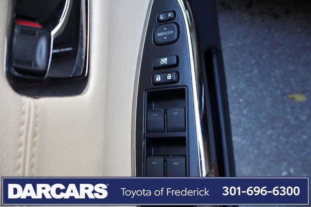 used 2014 Toyota Avalon Hybrid car, priced at $16,791