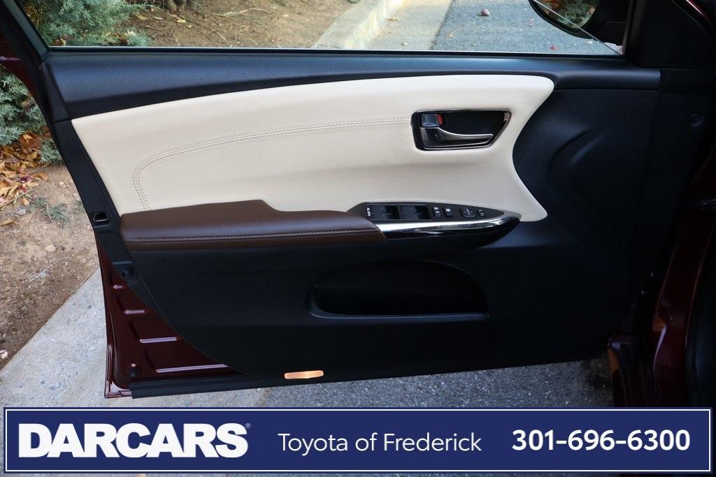 used 2014 Toyota Avalon Hybrid car, priced at $16,791