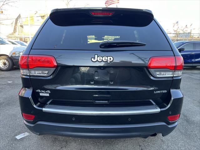 used 2015 Jeep Grand Cherokee car, priced at $11,988