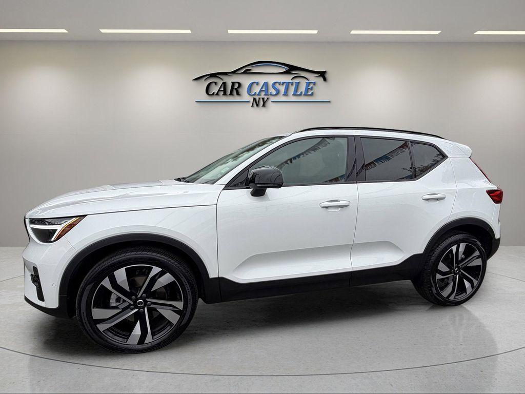 used 2025 Volvo XC40 car, priced at $27,760