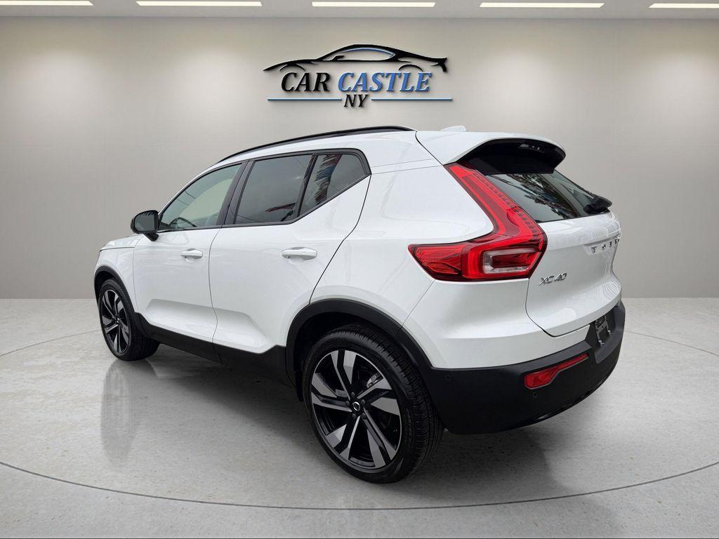 used 2025 Volvo XC40 car, priced at $27,760