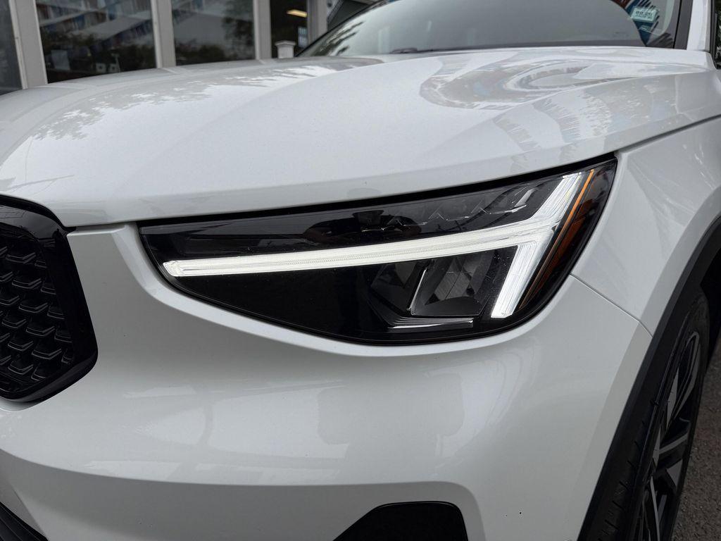 used 2025 Volvo XC40 car, priced at $27,760