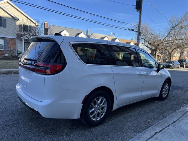 used 2024 Chrysler Pacifica car, priced at $25,950